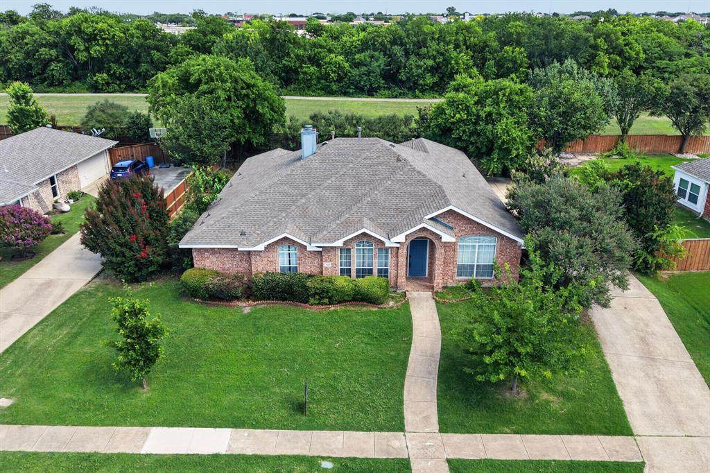 320 Elizabeth Trail - Photo 1