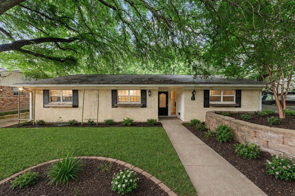 518 Fairway Road - Photo 1