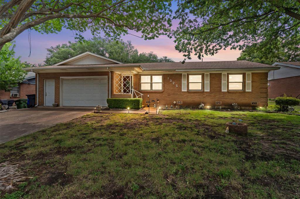 1325 Royal Oaks Drive - Photo 1