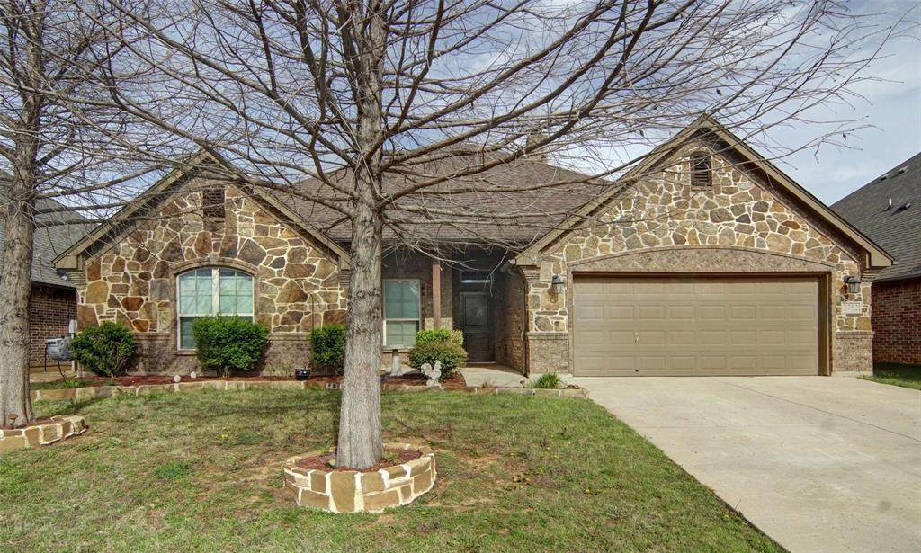 2752 Elmwood Drive - Photo 1