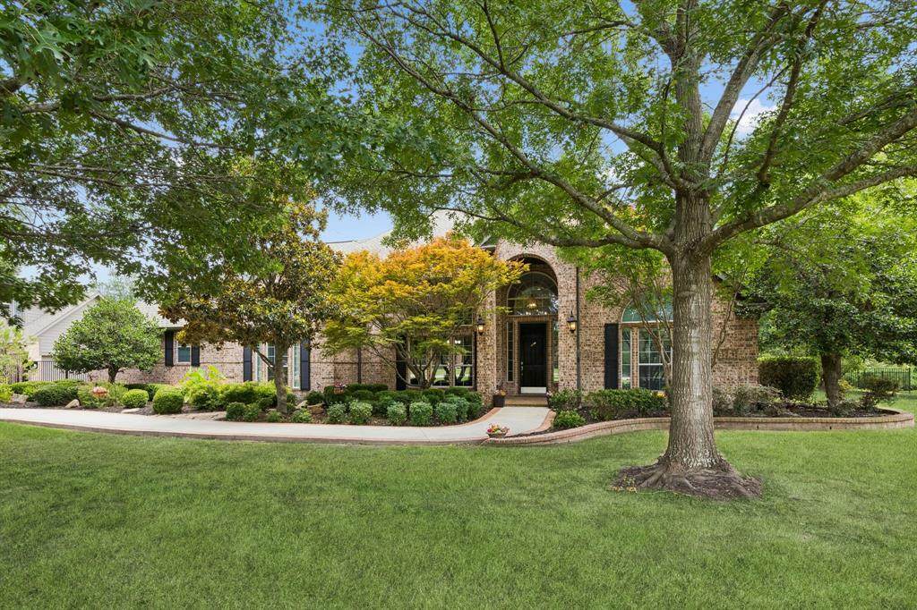 240 Arthur Court - Photo 1