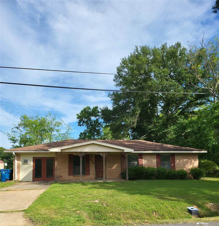 345 Warriner Avenue - Photo 1