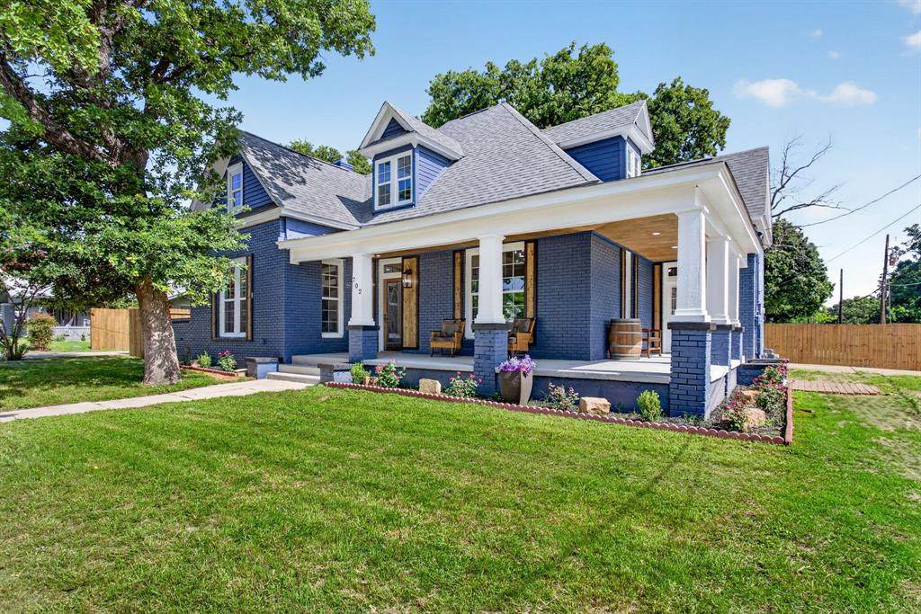 702 Spring Street - Photo 1