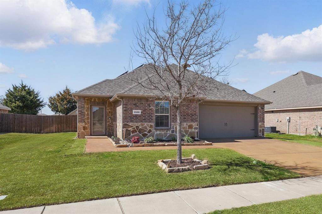 1530 Woodlake Drive - Photo 1