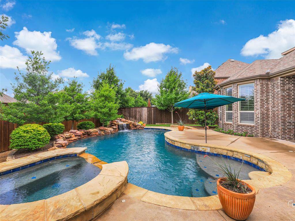 600 Abbey Lane - Photo 1