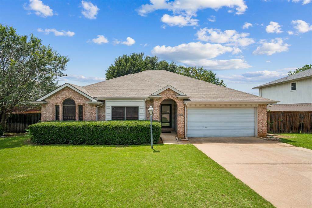 2612 Fountainview Drive - Photo 1