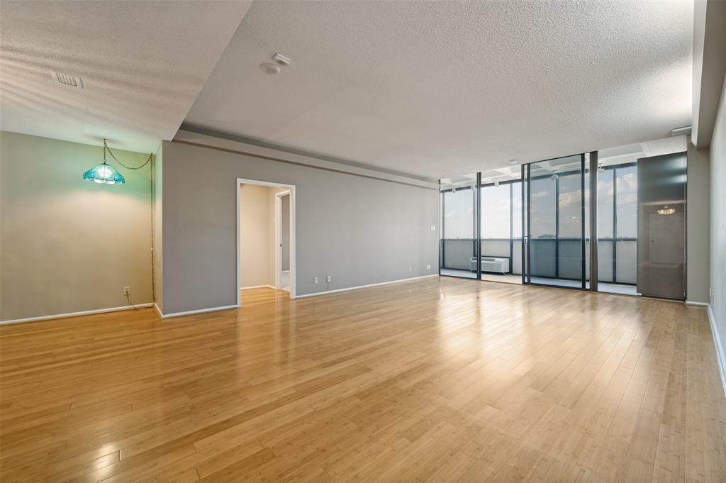 6335 Northwest Highway - Photo 1