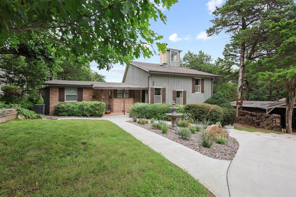 39 Windsor Drive - Photo 1