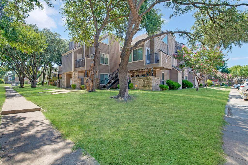 9829 Walnut Street - Photo 1