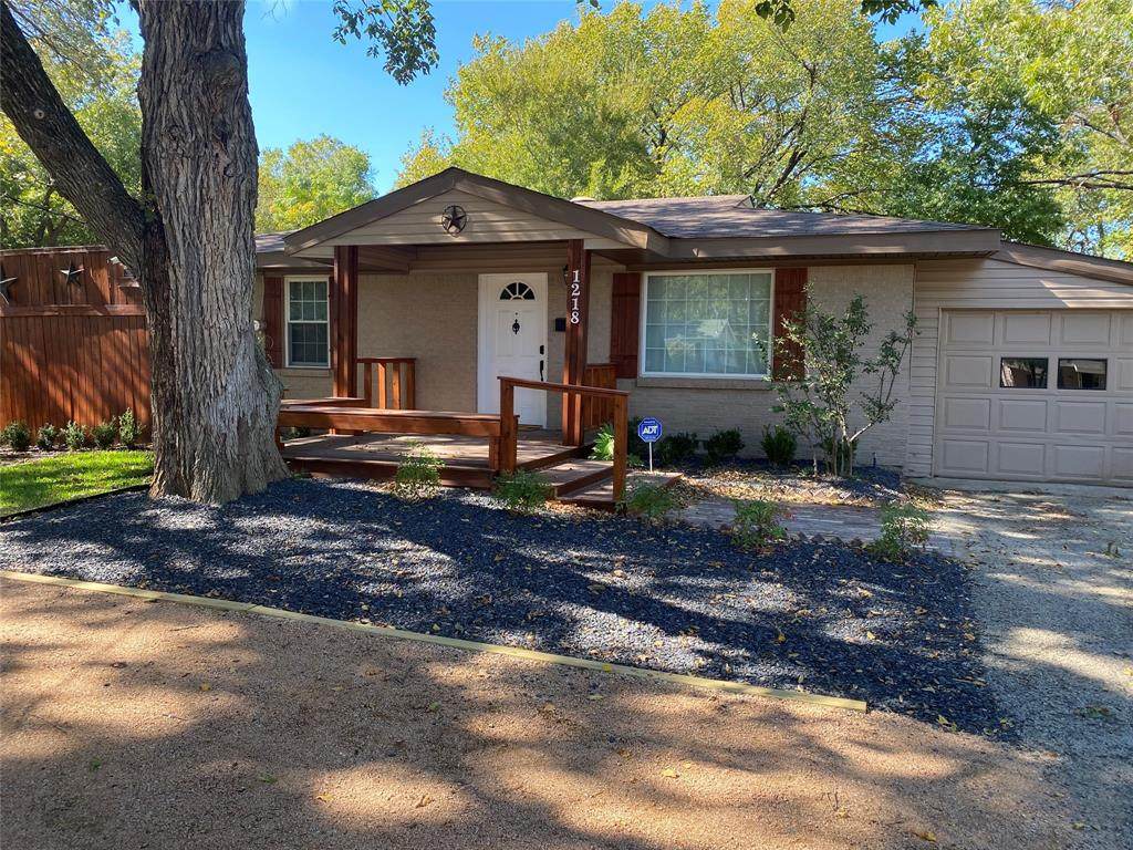 1218 Center Street - Photo 1