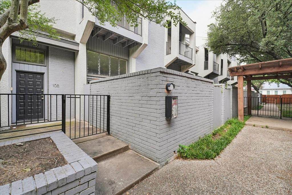 3618 Gillespie Street - Photo 1