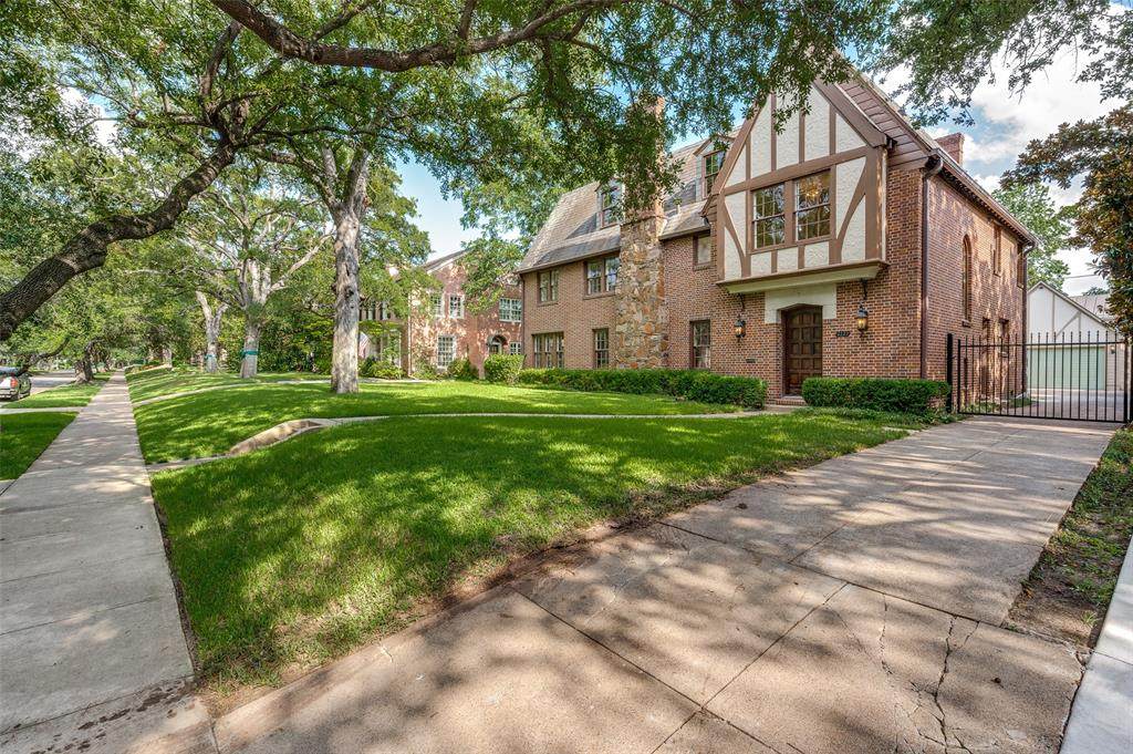 4329 Lorraine Avenue - Photo 1