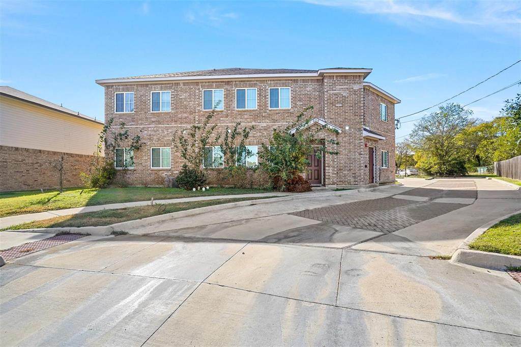 612 Meadow View Court - Photo 1