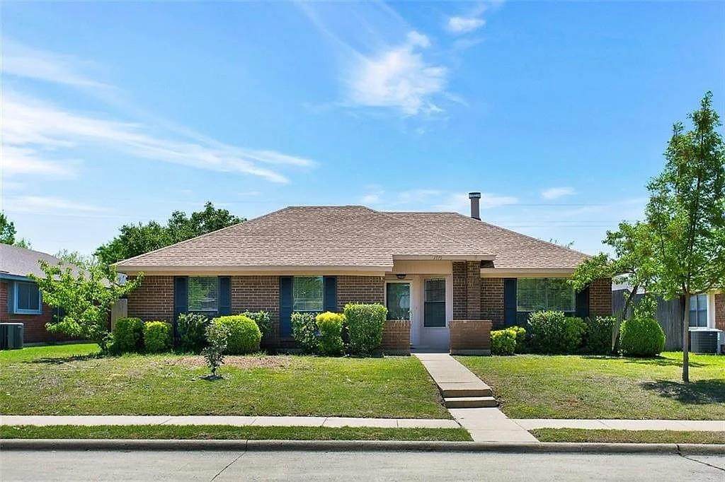 1510 Gardenia Drive - Photo 1