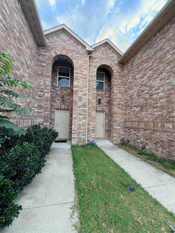 449 Woodgrove Drive - Photo 1