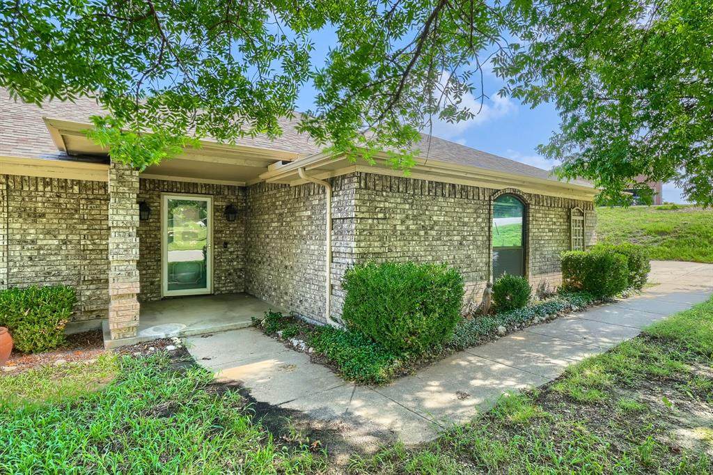 8821 Glen Hollow Drive - Photo 1