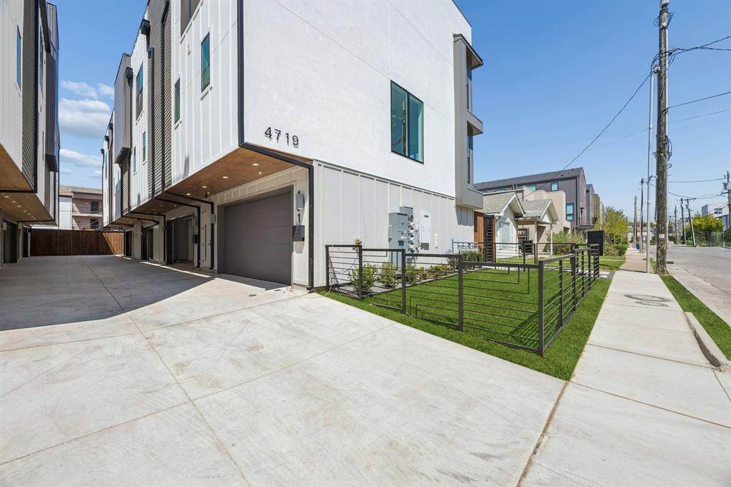 4719 Manett Street - Photo 1