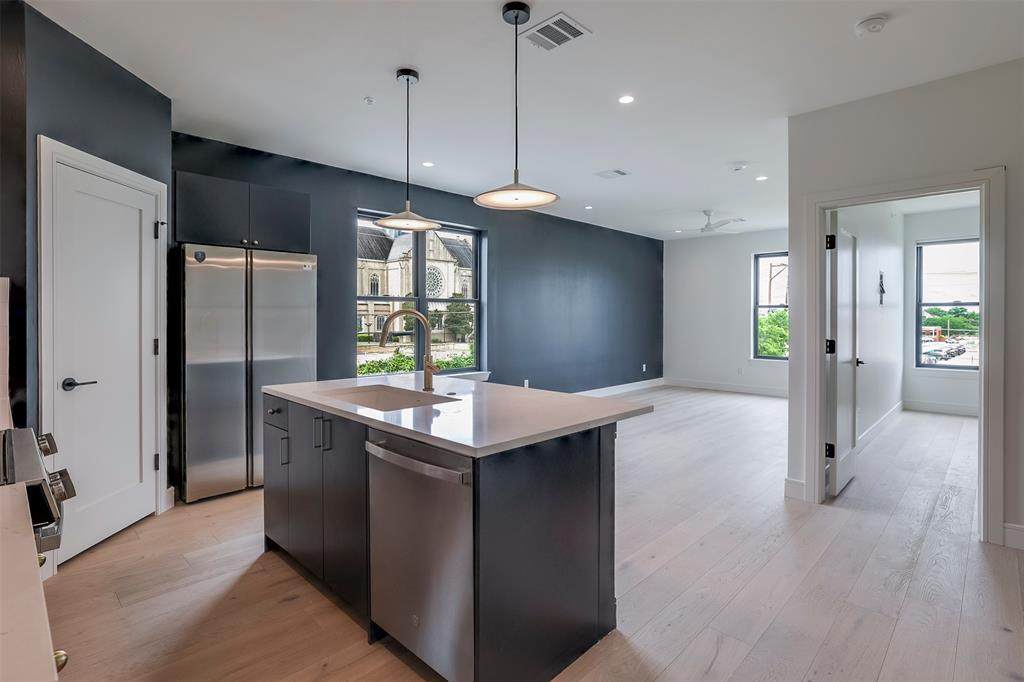 309 Daggett Avenue - Photo 1