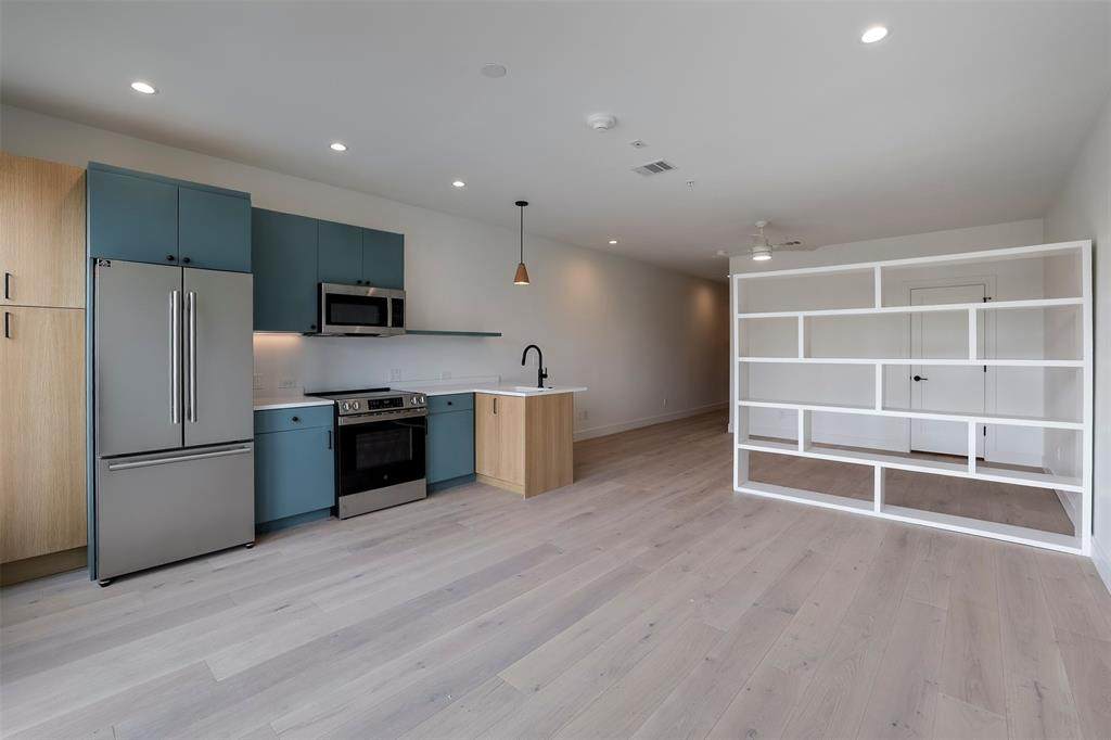309 Daggett Avenue - Photo 1
