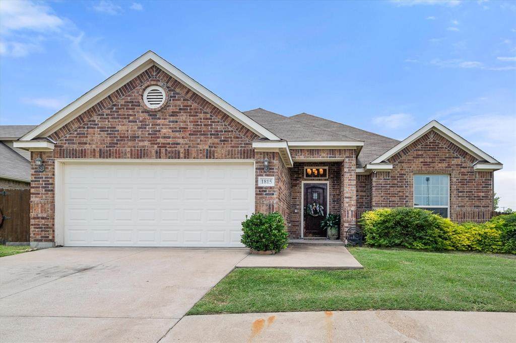 1815 Clearbrook Lane - Photo 1