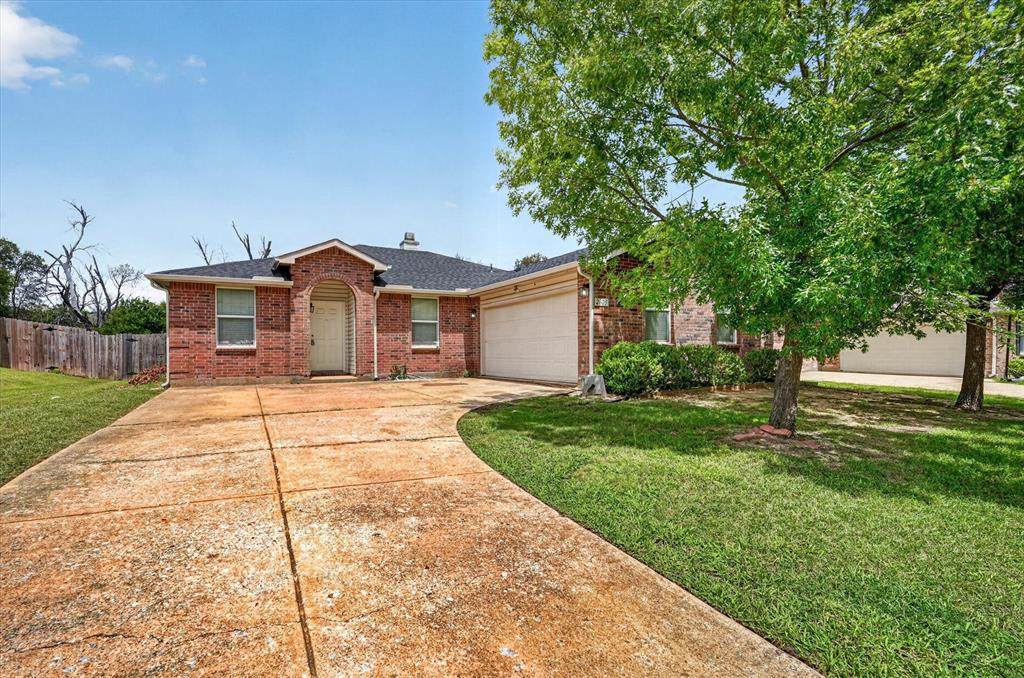 2805 Cameron Way - Photo 1