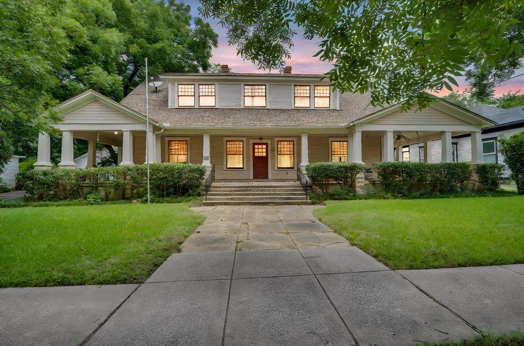 615 Franklin Street - Photo 1