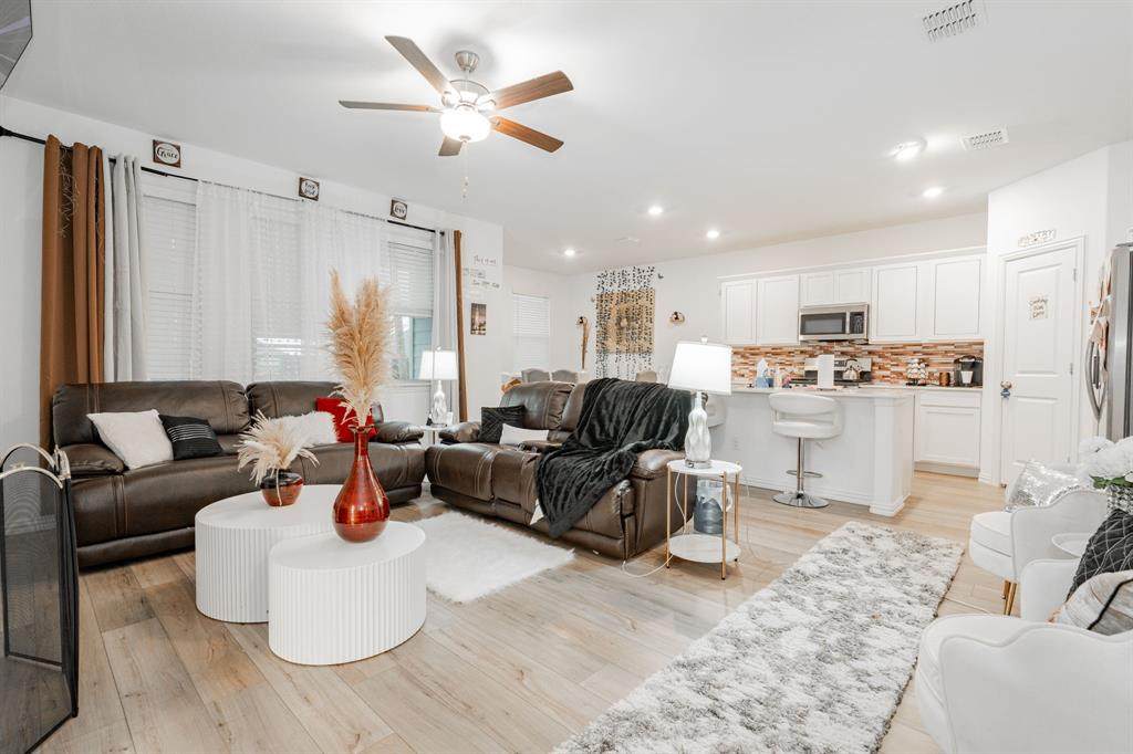 1034 Manuel Drive - Photo 1