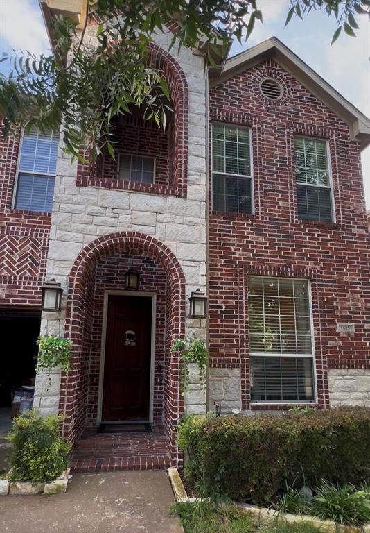 1625 Roma Lane - Photo 1