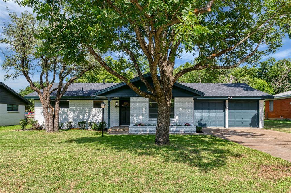 1138 Usher Street - Photo 1