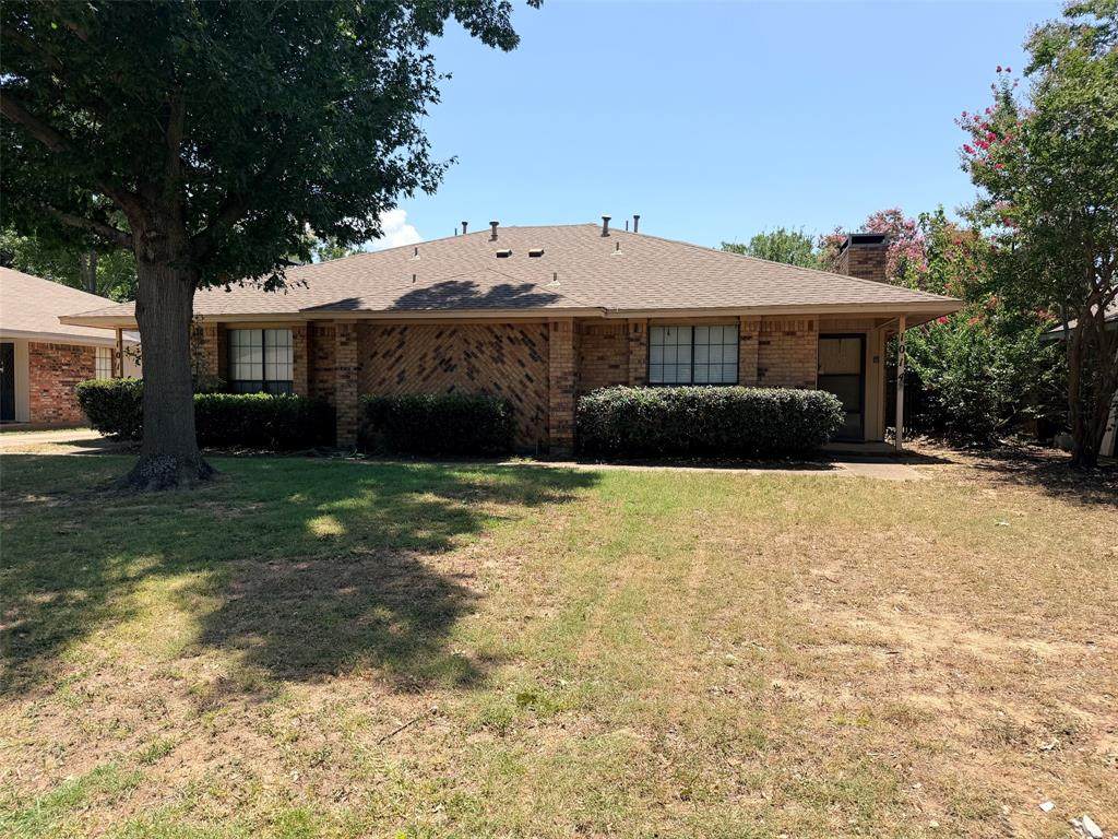1014 Bluebird Drive - Photo 1