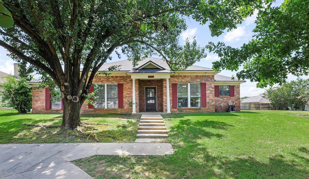 1804 Greenridge Court - Photo 1