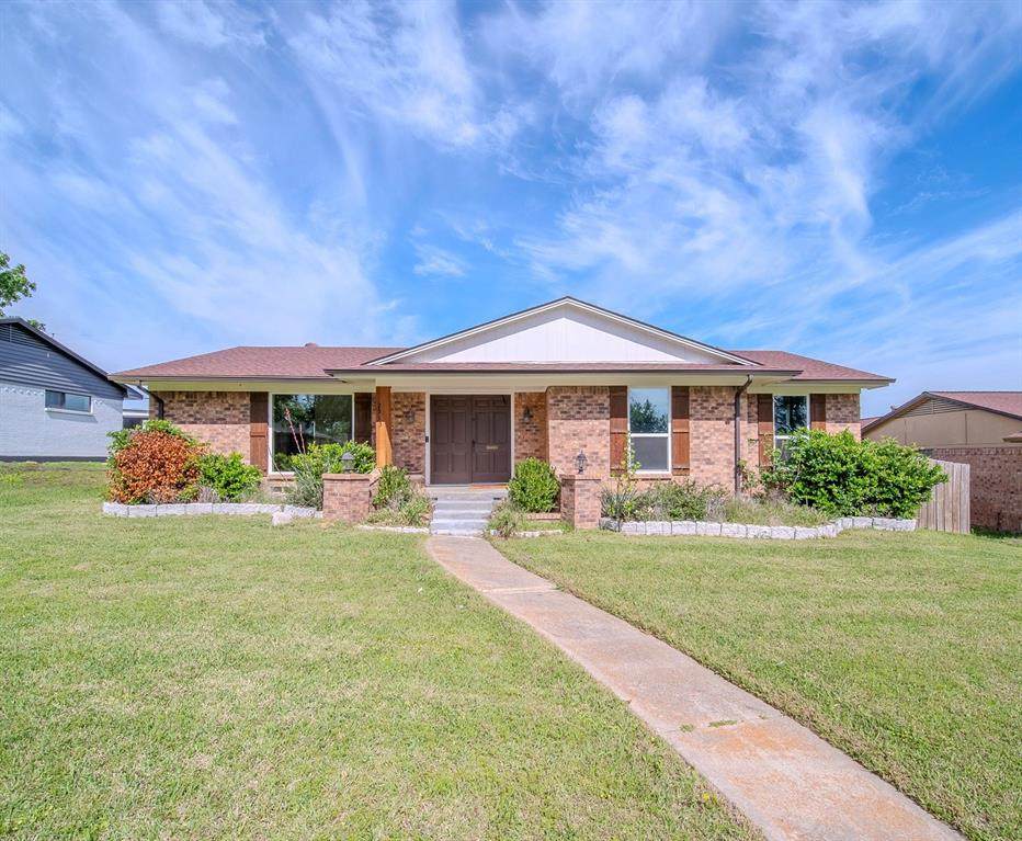 2513 Belhaven Drive - Photo 1