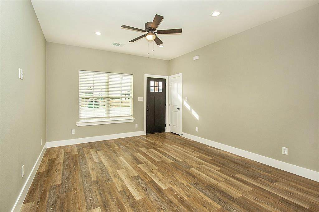 20492 Us Hwy 377 - Photo 1