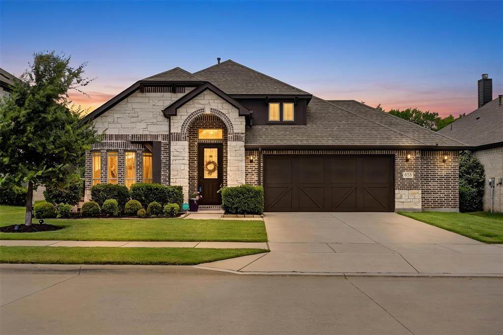 628 Lake Cove Drive - Photo 1