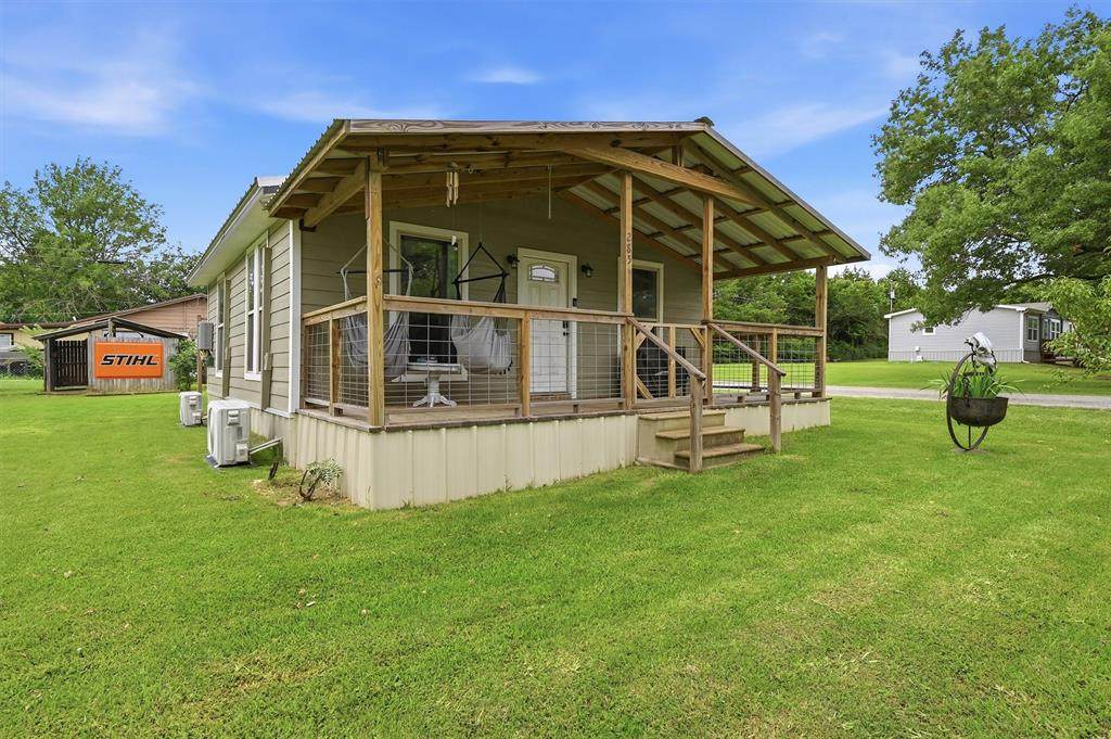 285 Sioux Drive - Photo 1