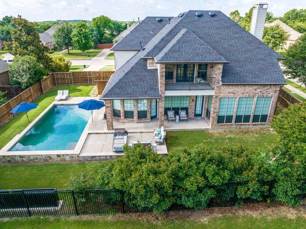 301 Foxcroft Lane - Photo 1