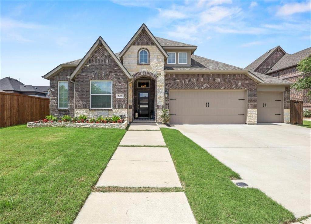 529 Warner Drive - Photo 1