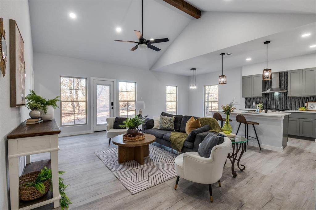418 Kelly Lane - Photo 1