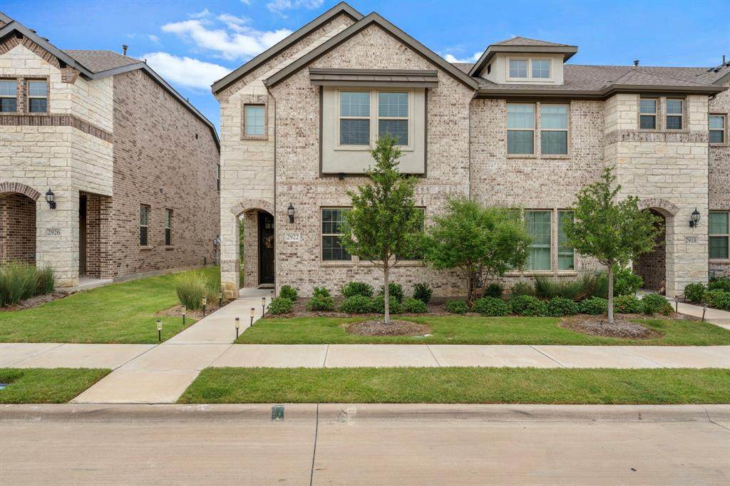 2922 Alto Drive - Photo 1