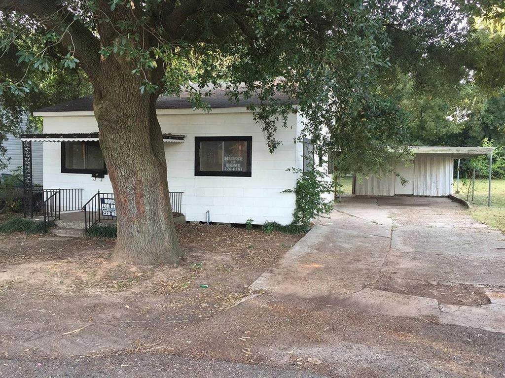 202 Kelly Street - Photo 1