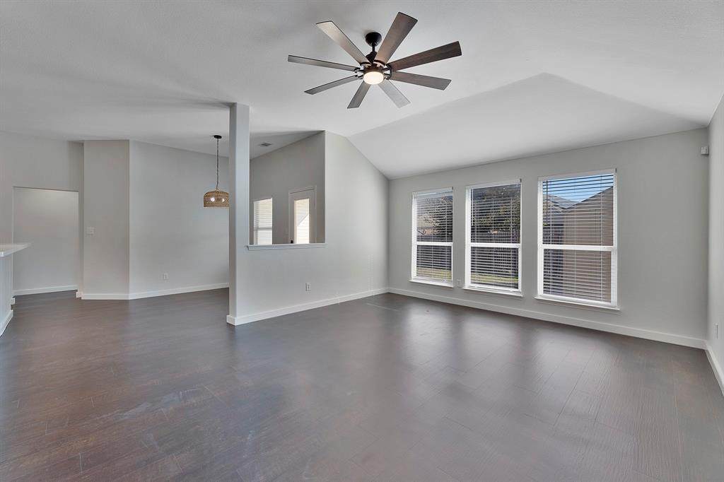 605 Clearbrook Street - Photo 1