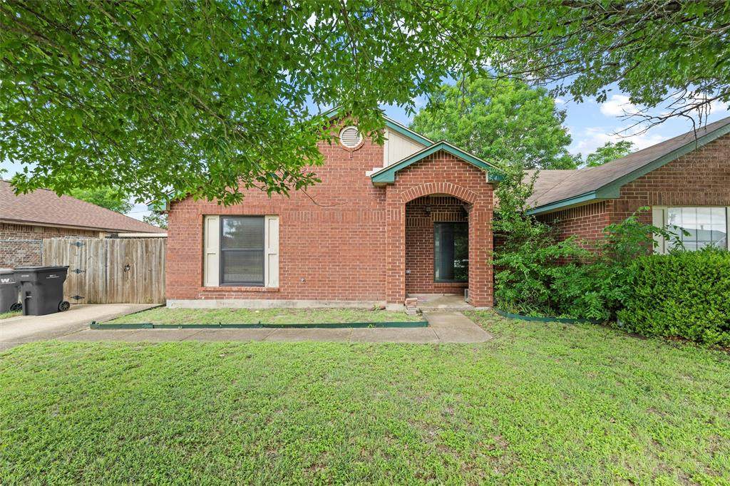 734 Lemons Street - Photo 1