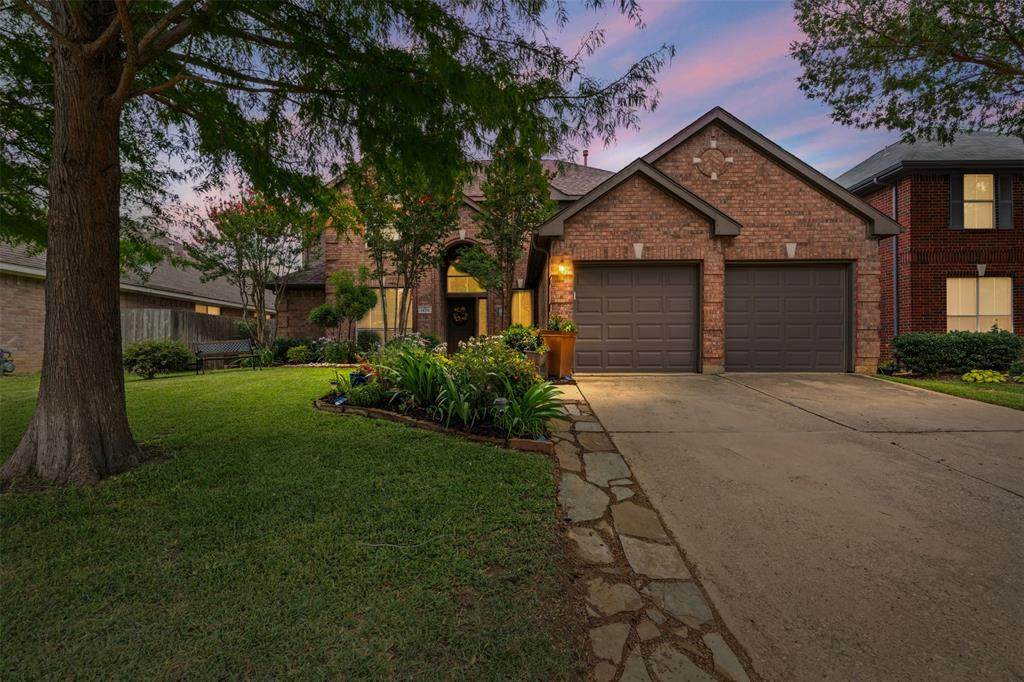1475 Applewood Drive - Photo 1