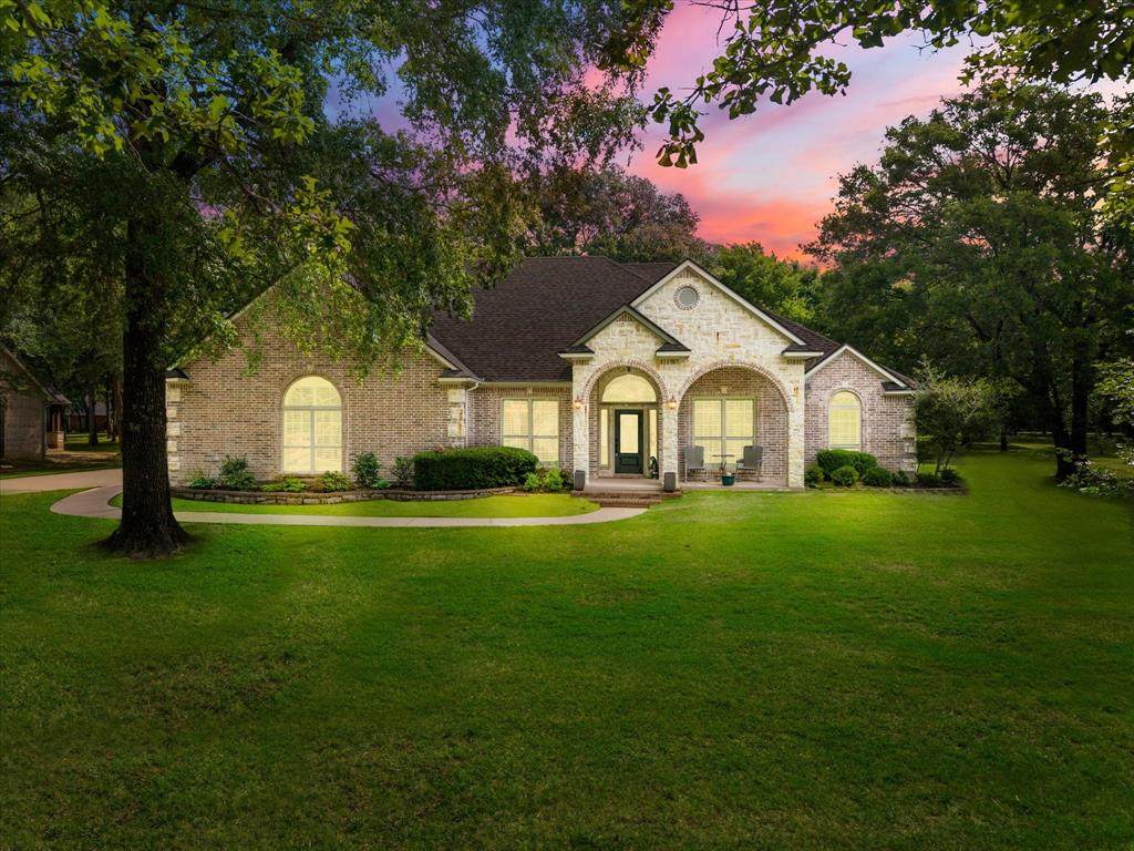 141 Private Road 5944 - Photo 1