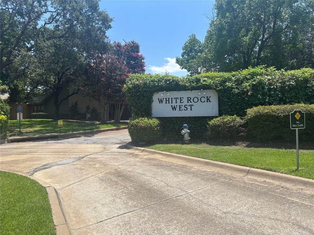 7456 Northwest Highway - Photo 1