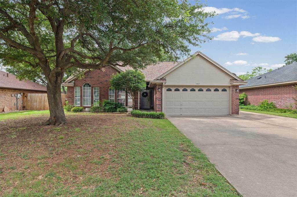 1517 Hayloft Lane - Photo 1