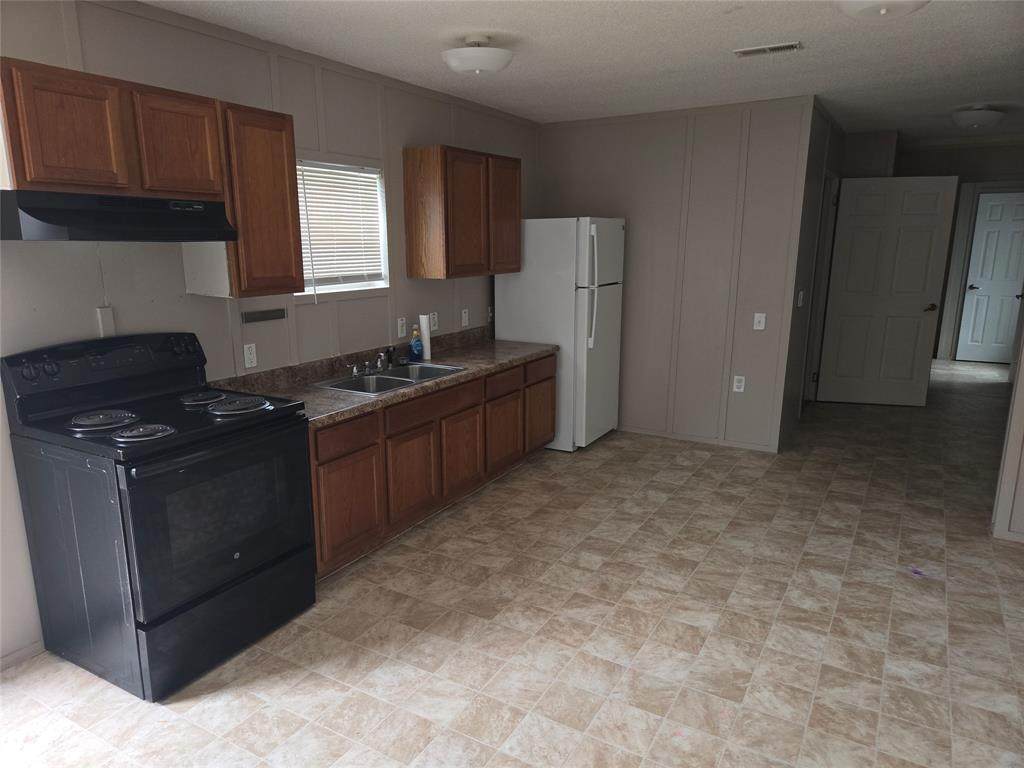 3901 County Road 317 - Photo 1