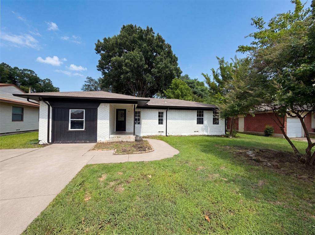 321 4th Street - Photo 1