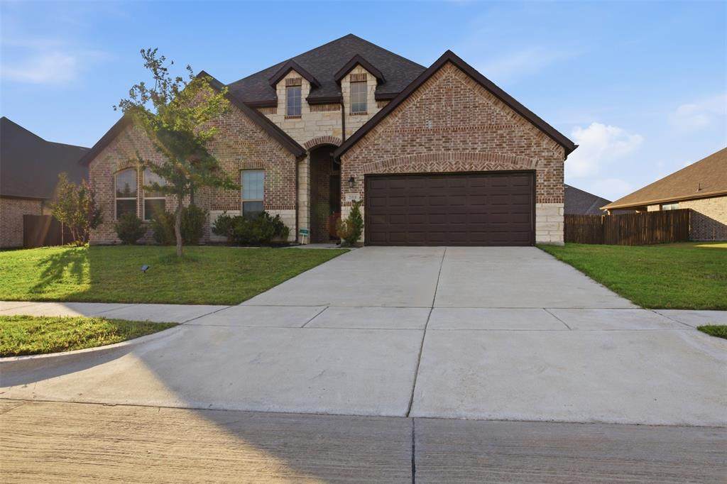 208 Sequoia Drive - Photo 1