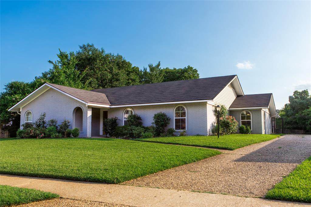 7500 Camelback Drive - Photo 1